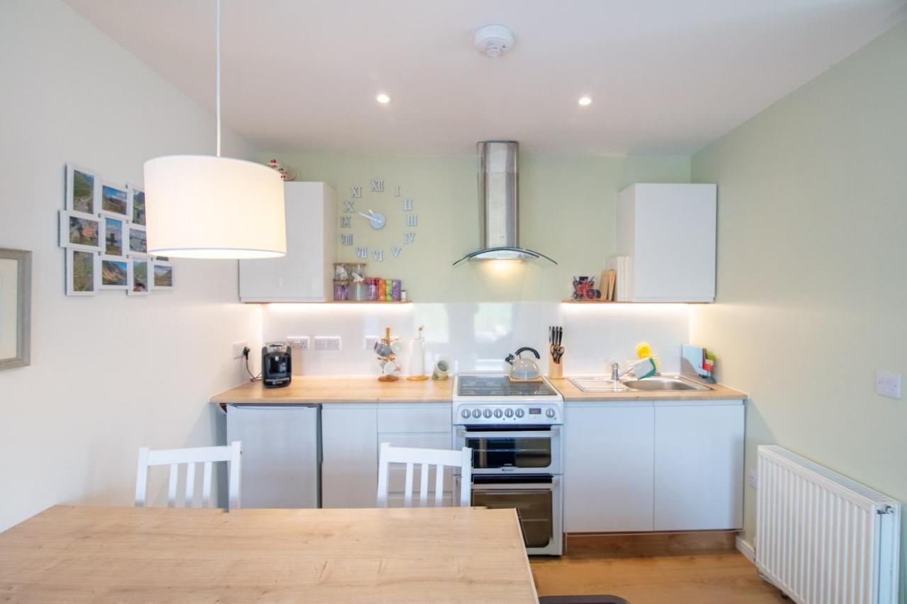 Allt Mor Rentals - Chalet With Hot Tub, And Studio Apartment No Hot Tub Roybridge Extérieur photo
