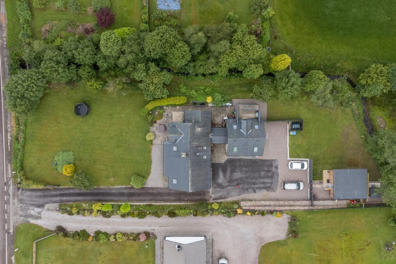 Allt Mor Rentals - Chalet With Hot Tub, And Studio Apartment No Hot Tub Roybridge Extérieur photo