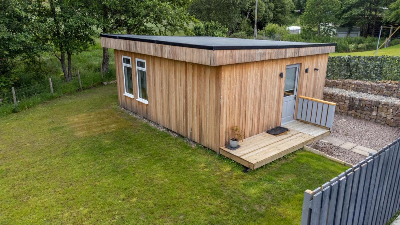 Allt Mor Rentals - Chalet With Hot Tub, And Studio Apartment No Hot Tub Roybridge Extérieur photo