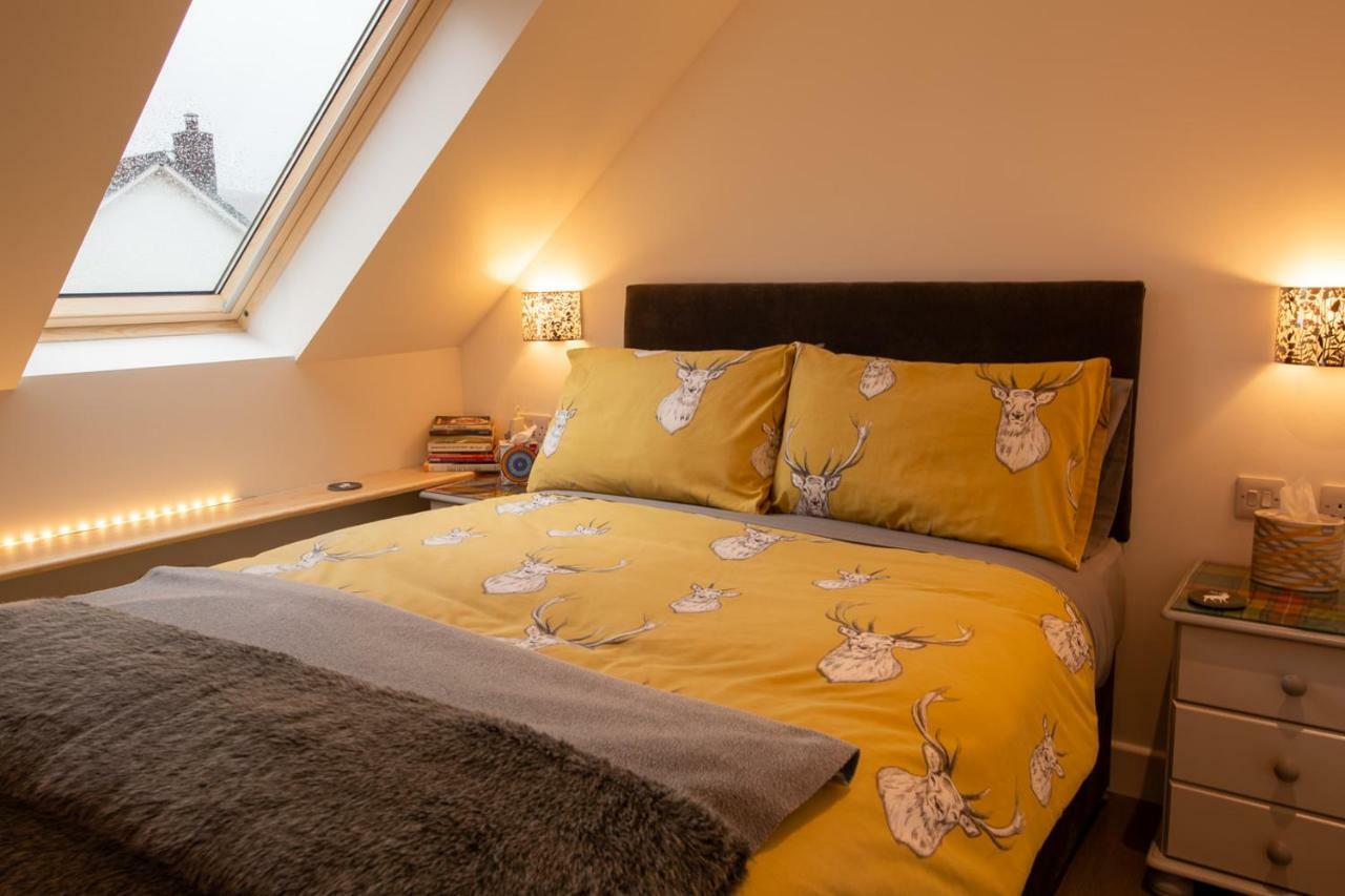 Allt Mor Rentals - Chalet With Hot Tub, And Studio Apartment No Hot Tub Roybridge Extérieur photo